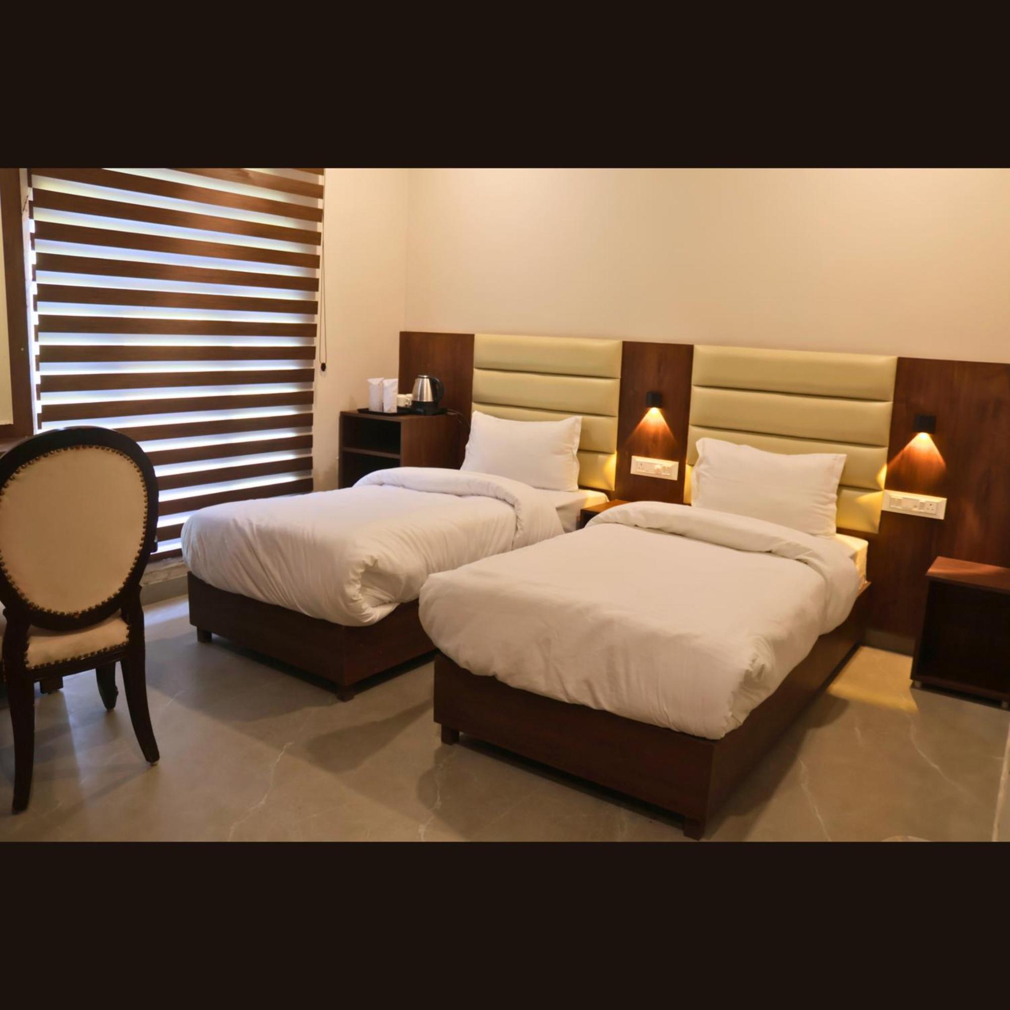 5 States Resort Amritsar Bagian luar foto