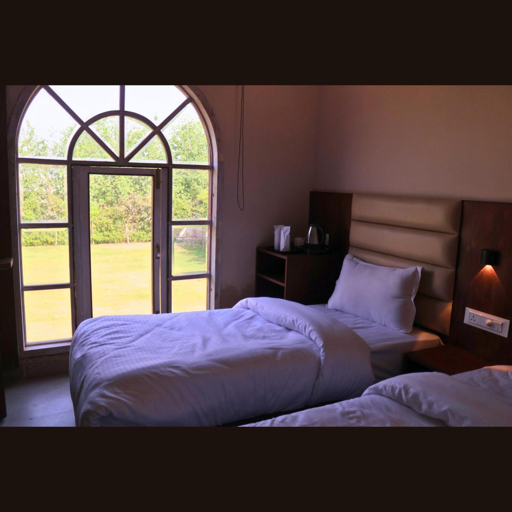 5 States Resort Amritsar Bagian luar foto